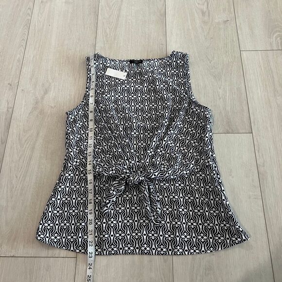 Talbots Womens Sleeveless Geometric Tie Twist Front Tank Top Blue White Size sp - Picture 2 of 7